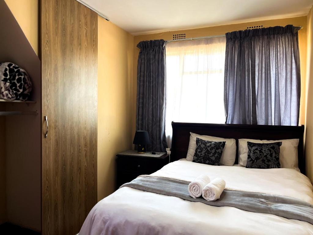 Queen Room with Balcony